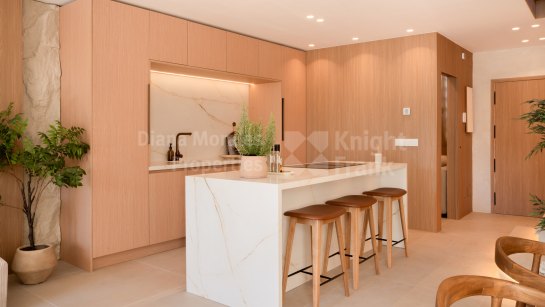 Town House for sale in Azalea Beach, Puerto Banus