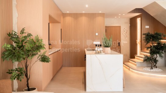 Town House for sale in Azalea Beach, Puerto Banus