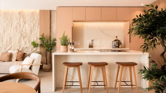 Town House for sale in Azalea Beach, Puerto Banus