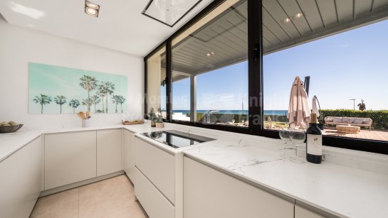 Villa en venta en El Saladillo, Estepona Este