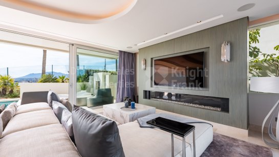 Villa en venta en Nueva Andalucia, Marbella