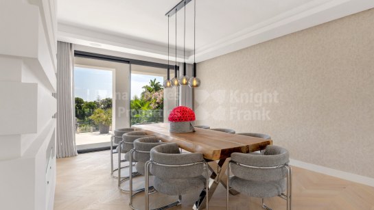 Villa for sale in Los Flamingos, Benahavis