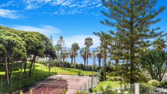 Town House for sale in Marbellamar, Marbella Golden Mile
