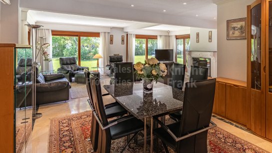 Villa zum Verkauf in Estepona Ost