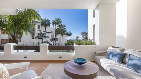 Apartamento en venta en Bahía del Velerín, Estepona Este