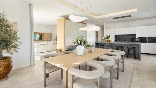 Villa en venta en La Cerquilla, Nueva Andalucia