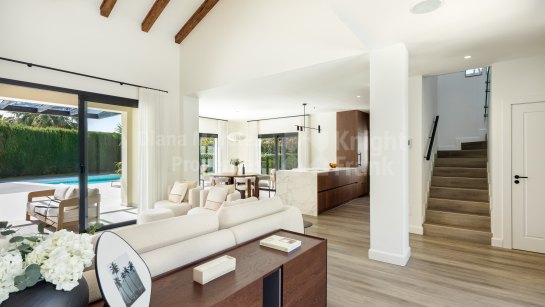 Villa zum Verkauf in Cortijo Blanco, San Pedro de Alcantara