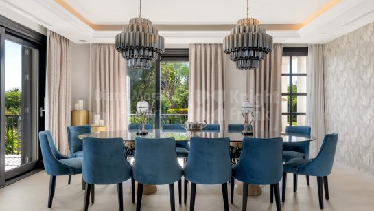 Villa for sale in Marbella Hill Club, Marbella Golden Mile