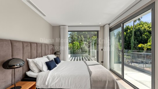 Villa en venta en Las Brisas, Nueva Andalucia