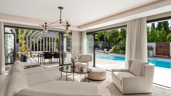 Villa en venta en Las Brisas, Nueva Andalucia