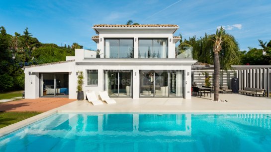 Villa en venta en Las Brisas, Nueva Andalucia