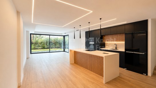 Apartamento en venta en Hotel del Golf, Nueva Andalucia