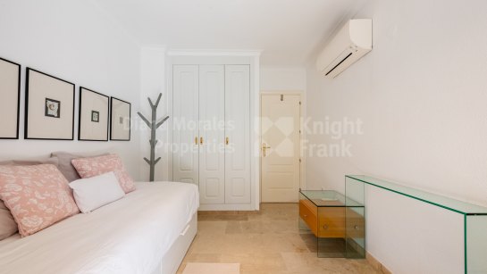 Apartamento en venta en Coto Real II, Marbella Milla de Oro
