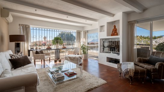 Villa for sale in Nueva Andalucia, Marbella