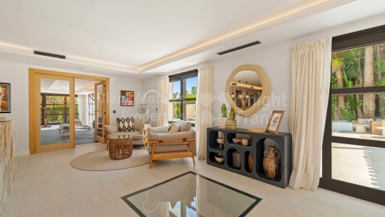 Villa en venta en Las Brisas, Nueva Andalucia