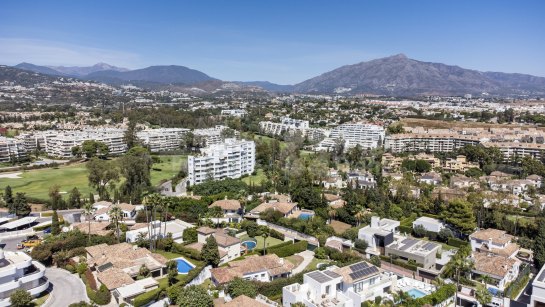 Villa for sale in Guadalmina Alta, San Pedro de Alcantara