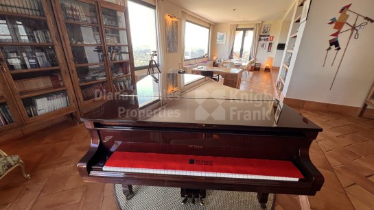 Villa for sale in Aracena