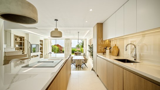 Triplex for sale in La Quinta, Benahavis