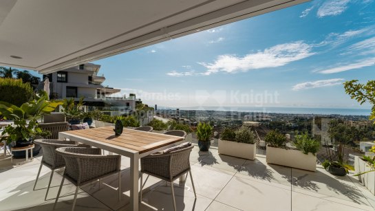 Apartamento en venta en Byu Hills, Benahavis
