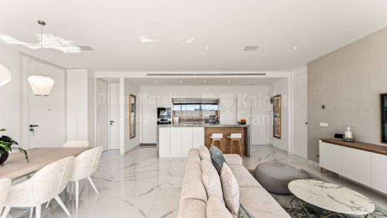 Apartamento en venta en Byu Hills, Benahavis