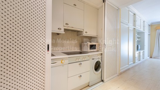 Studio for sale in Andalucia del Mar, Puerto Banus