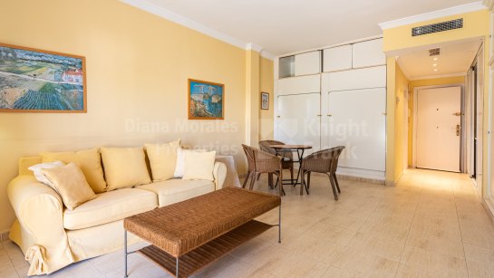 Studio for sale in Andalucia del Mar, Puerto Banus