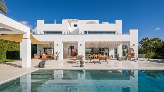 Villa zum Verkauf in Las Chapas, Marbella Ost