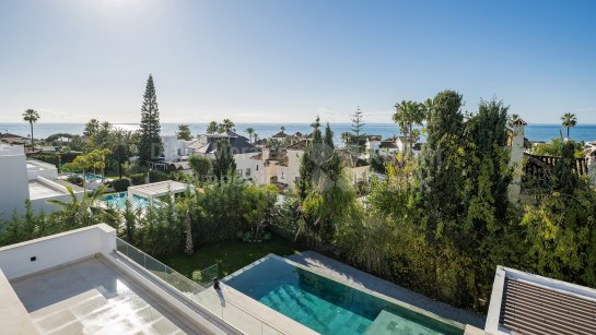 Villa zum Verkauf in Las Chapas, Marbella Ost