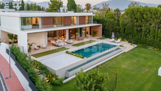 Villa zum Verkauf in Guadalmina Alta, San Pedro de Alcantara