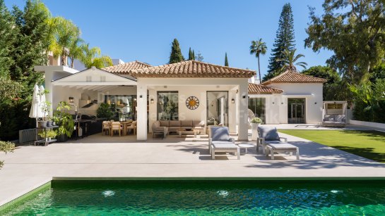 Villa en venta en La Cerquilla, Nueva Andalucia