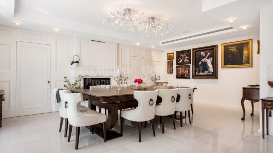 Villa en venta en La Cerquilla, Nueva Andalucia