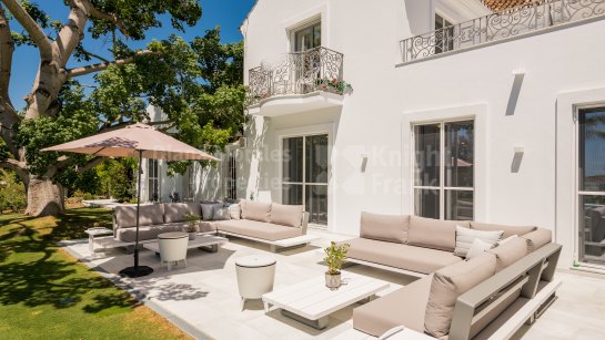 Villa en venta en La Cerquilla, Nueva Andalucia