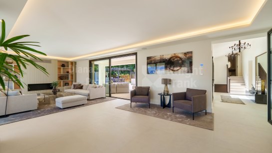 Villa en venta en Las Brisas, Nueva Andalucia