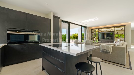 Вилла на продажу в La Quinta, Бенахавис