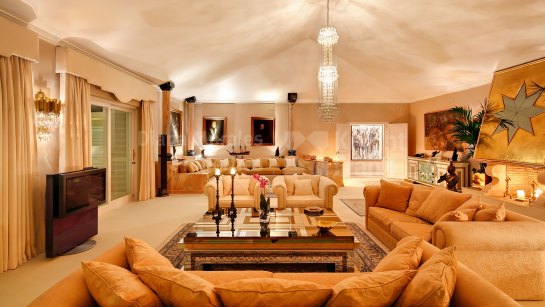 Villa à vendre à Rio Real Golf, Marbella Est