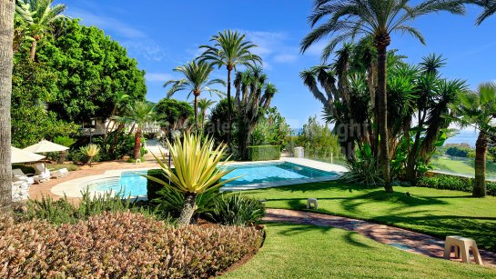 Villa à vendre à Rio Real Golf, Marbella Est