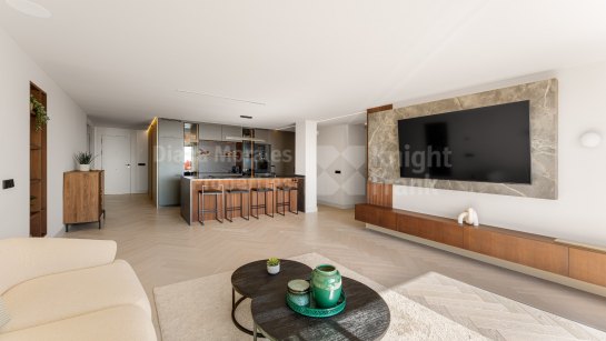 Duplex Penthouse for sale in Monte Halcones, Benahavis