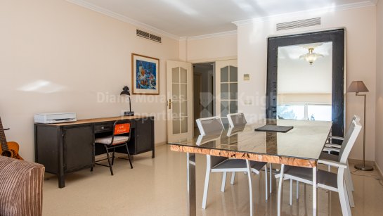 Zweistöckiges Penthouse zum Verkauf in El Embrujo Playa, Puerto Banus