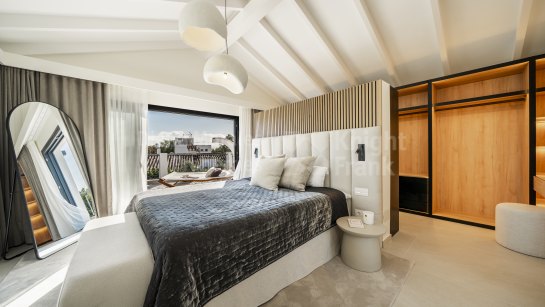 Villa for sale in Linda Vista Baja, San Pedro de Alcantara