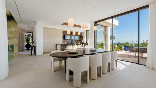 Вилла на продажу в La Quinta, Бенахавис