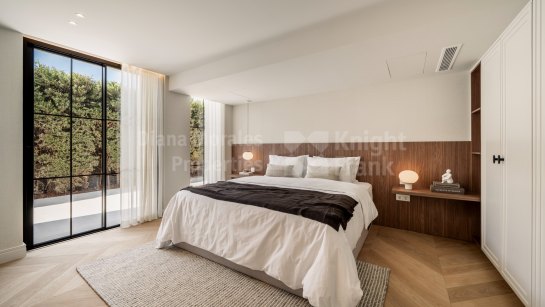 Villa zum Verkauf in Las Brisas, Nueva Andalucia