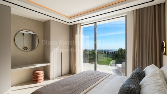 Villa for sale in El Herrojo, Benahavis