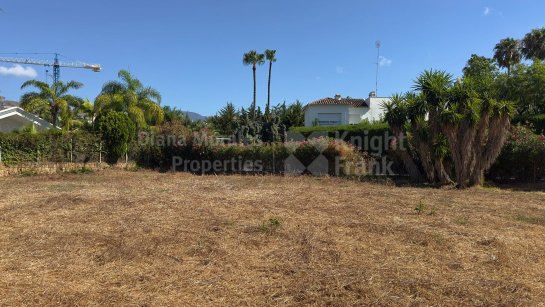 Parcela en venta en Nueva Andalucia, Marbella