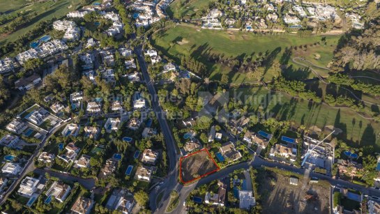 Parcela en venta en Nueva Andalucia, Marbella