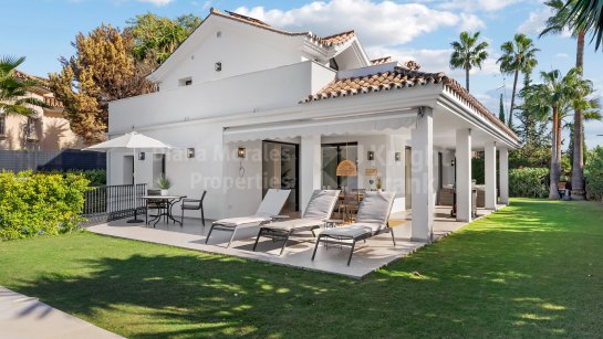 Villa à vendre à Los Naranjos, Nueva Andalucia