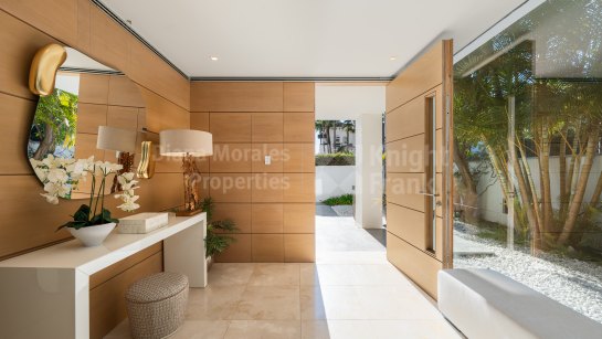 Смежная вилла на продажу в Puente Romano, Золотая Миля