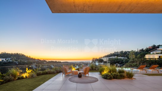 Villa for sale in El Madroñal, Benahavis