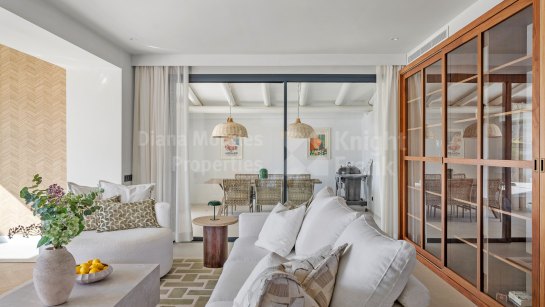 Villa en venta en Los Naranjos Golf, Nueva Andalucia