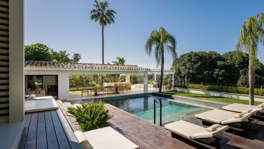 Villa à vendre à Los Naranjos Golf, Nueva Andalucia