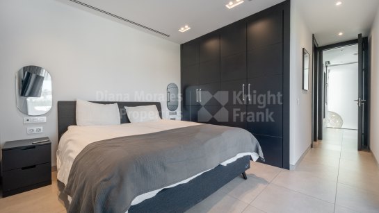 Villa zum Verkauf in Las Brisas, Nueva Andalucia